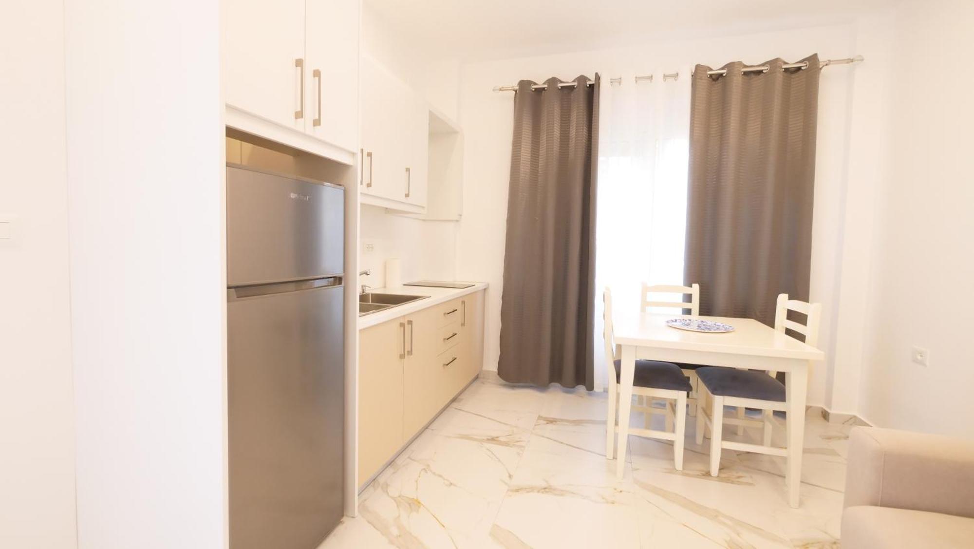 Blue Mare Apartments ซารานเดอ ภายนอก รูปภาพ