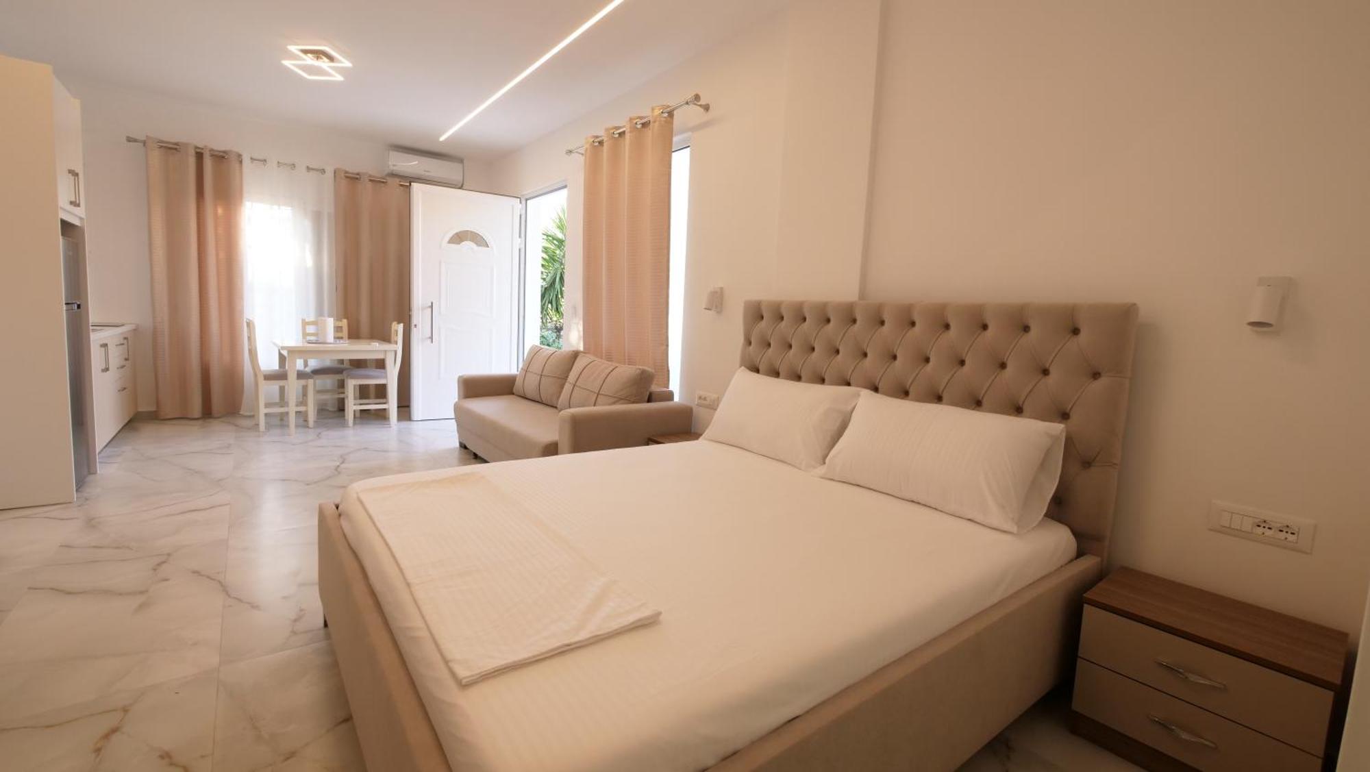 Blue Mare Apartments ซารานเดอ ภายนอก รูปภาพ