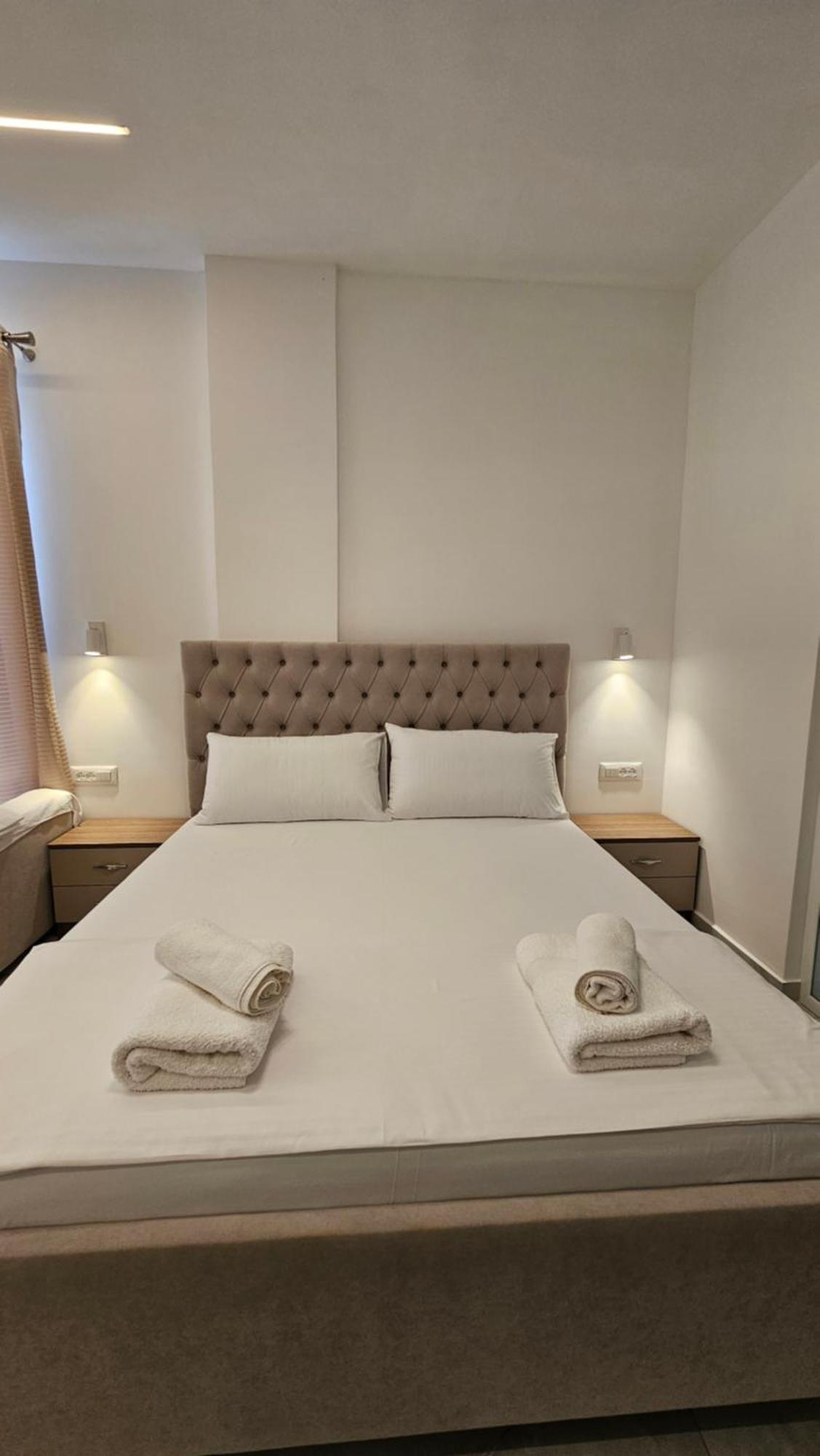 Blue Mare Apartments ซารานเดอ ภายนอก รูปภาพ