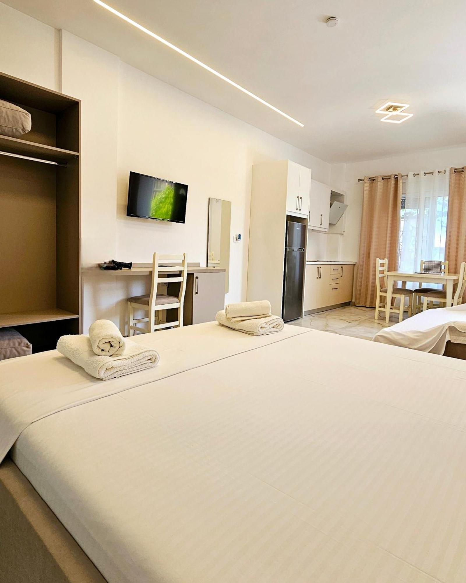 Blue Mare Apartments ซารานเดอ ภายนอก รูปภาพ